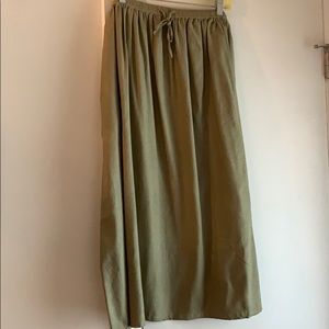 100% silk linen feel skirt.